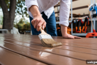 The Art of Deck Staining: Perfect Timing for Immaculate Results