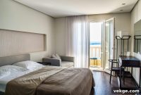 8 Essential Tips to Create a Home Away From Home During Extended Hotel Stays