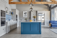 8 Luxurious Kitchen Designs for Expansive Residences
