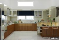 Sleek and Chic Modern Kitchen Color Schemes