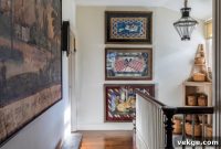 Pristine Decor: High-Traffic Landing Area Care