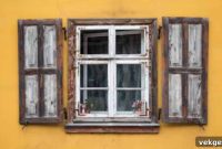 5 Clear Signs Your Windows Are Failing