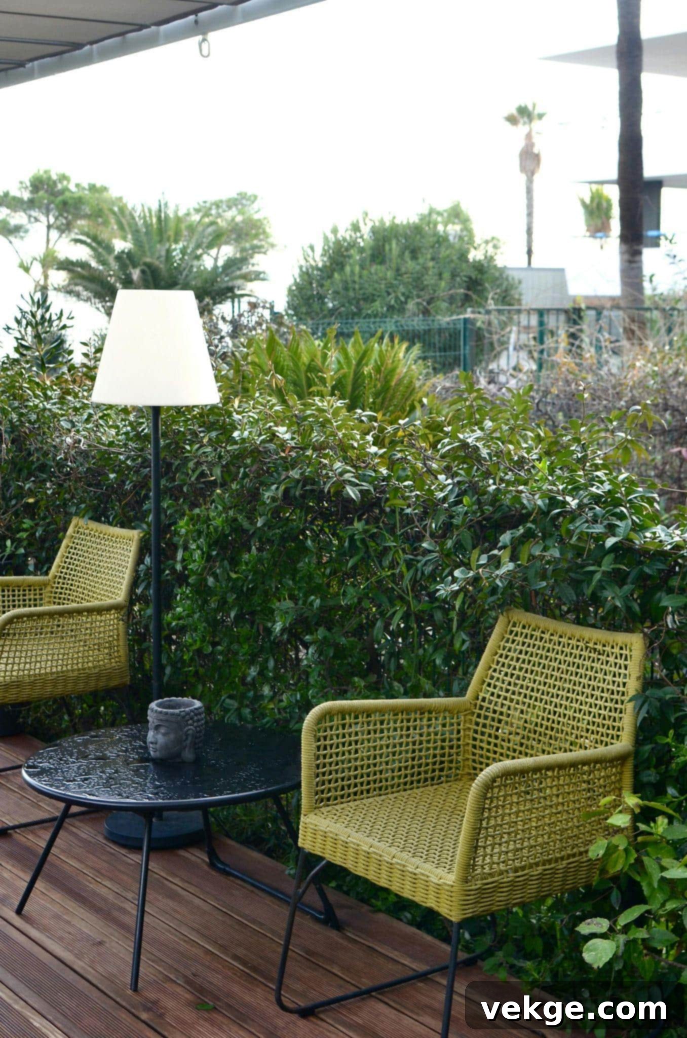 Natural vs. Synthetic Rattan Furniture