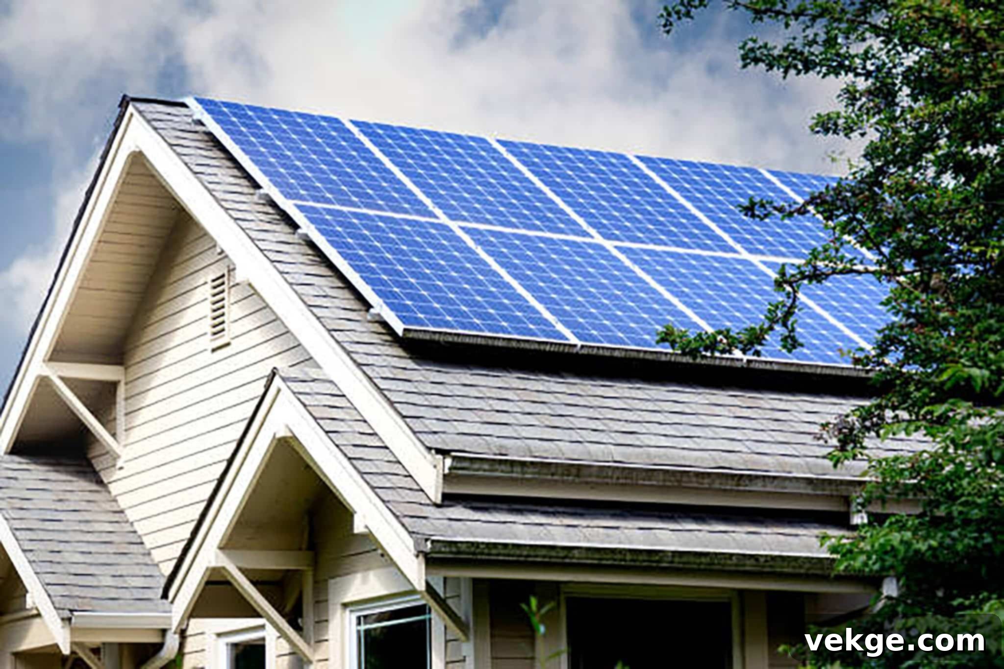 Integrating Renewable Energy Solutions for Home Heating and Cooling