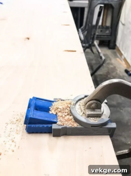 Cut_the_plywood