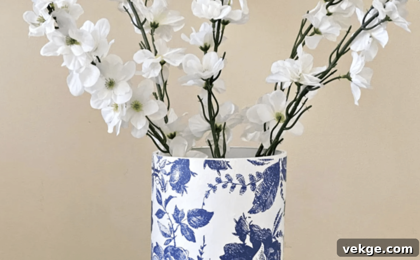 Decoupage Chinoiserie Vase with Paper Napkins