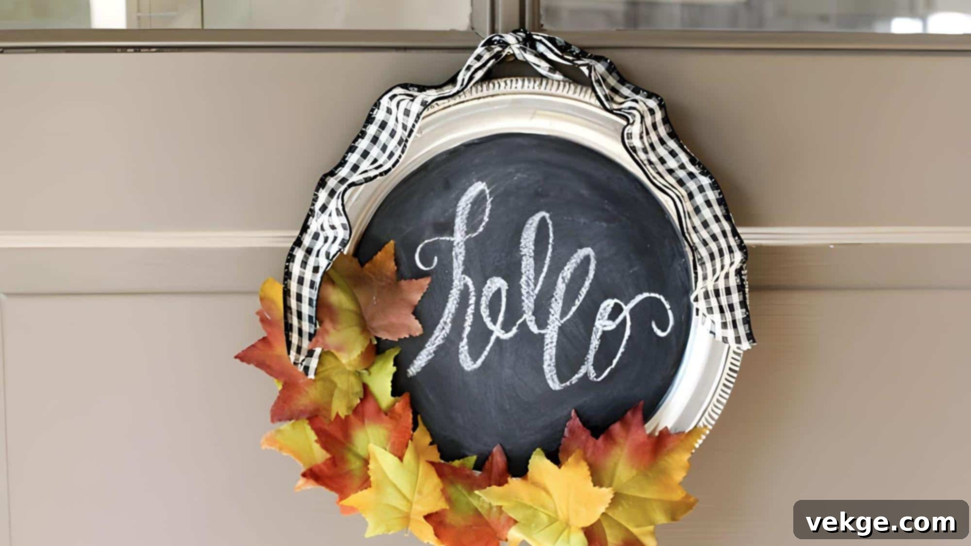 Silver_Tray_Wreath_A_Customizable_Autumn_Welcome