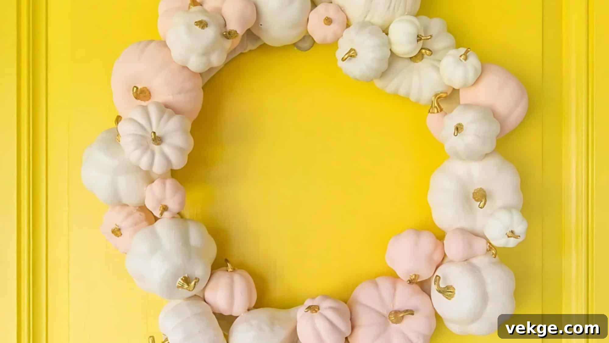 Neutral_Pastel_Pumpkin_Wreath_A_Soft_Touch_of_Autumn