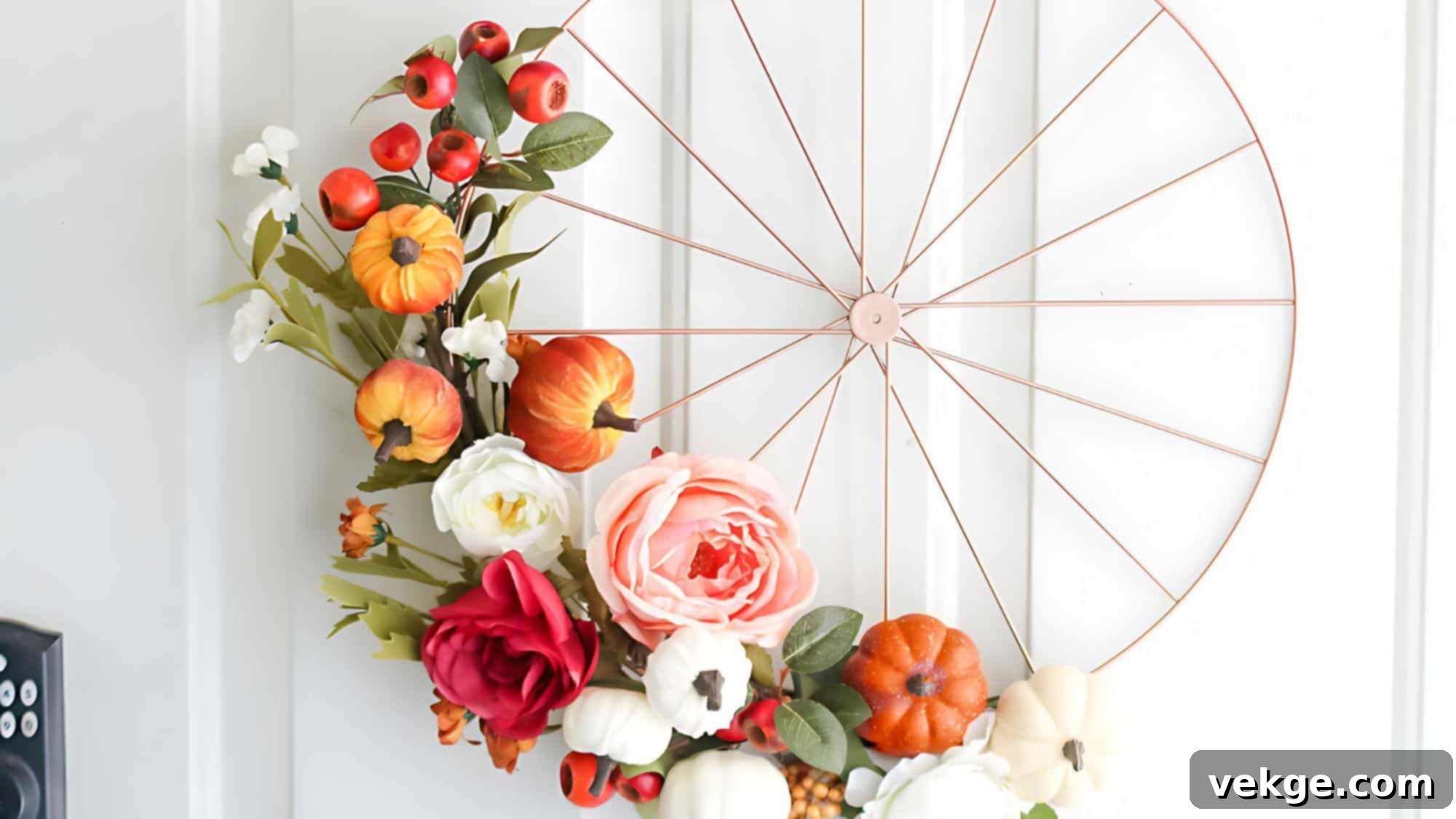 Wheel_Wreath_Rustic_Charm_Meets_Floral_Beauty