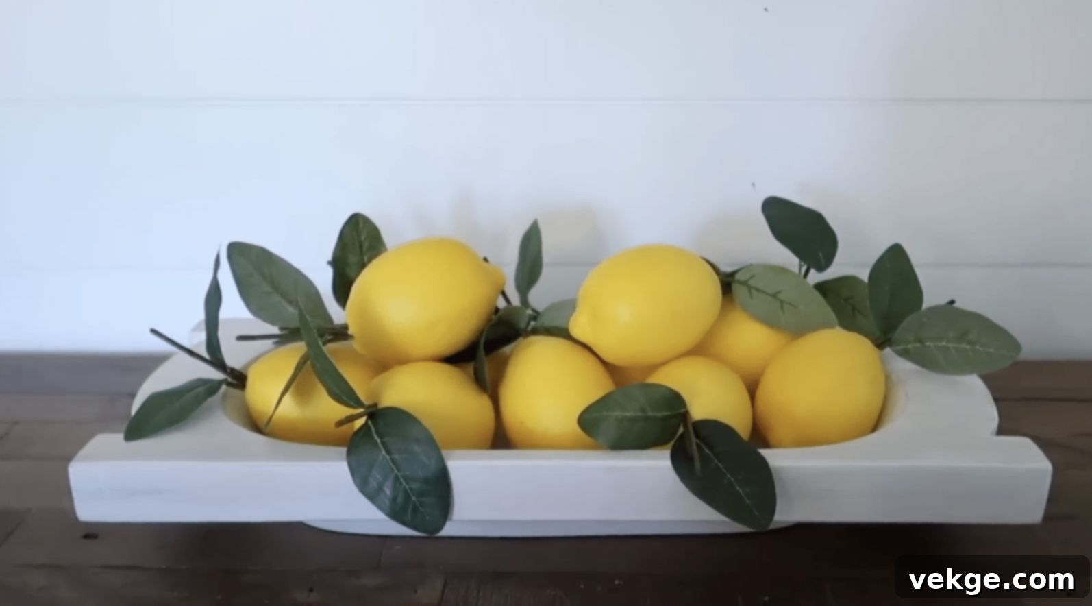 Lemon-Filled_Bowl
