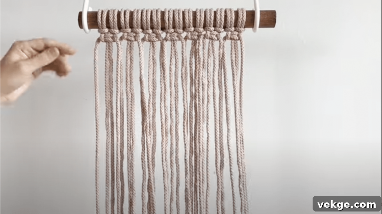 Create_First_Row_of_Square_Knots