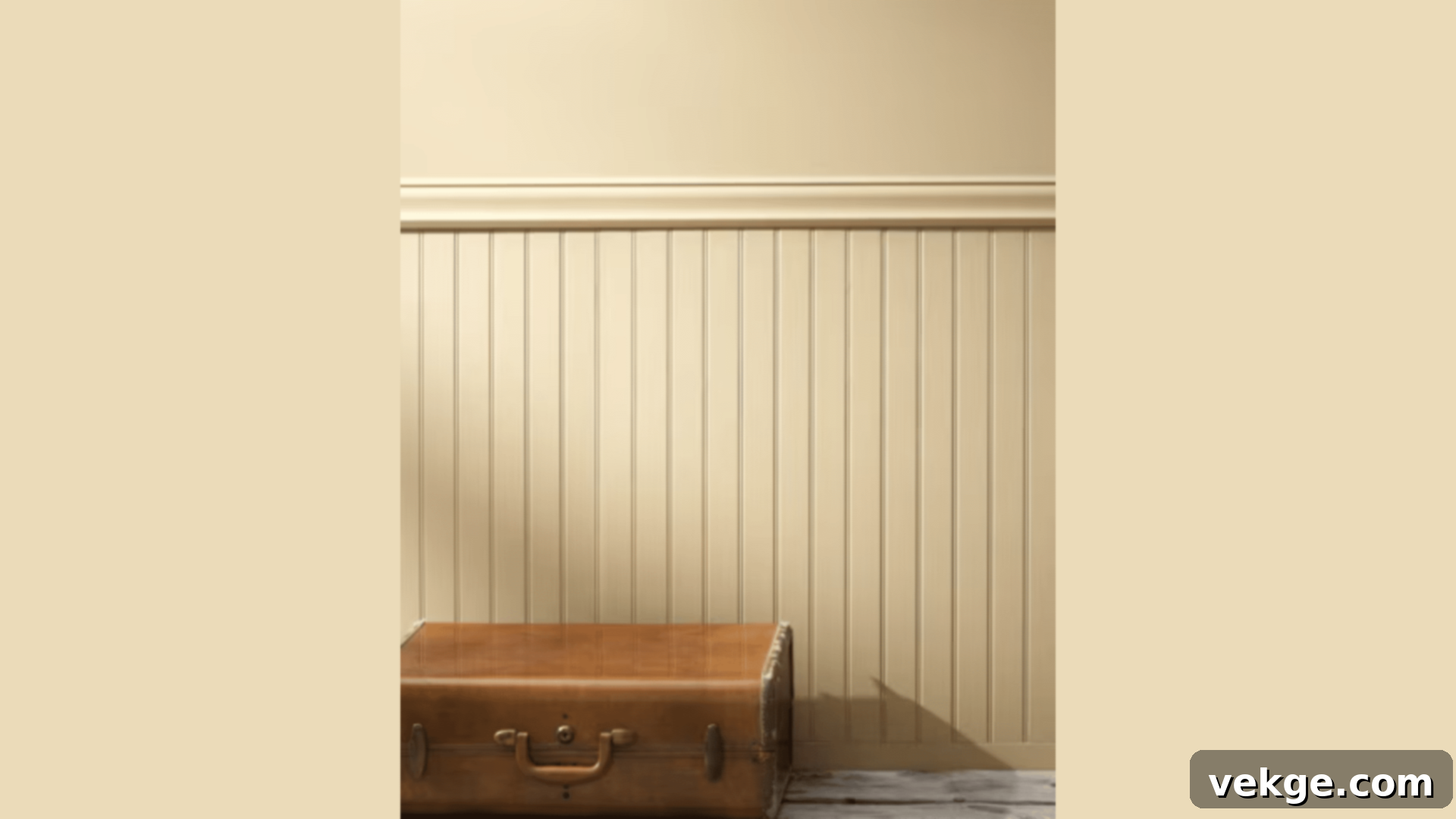Standish_White_HC-32