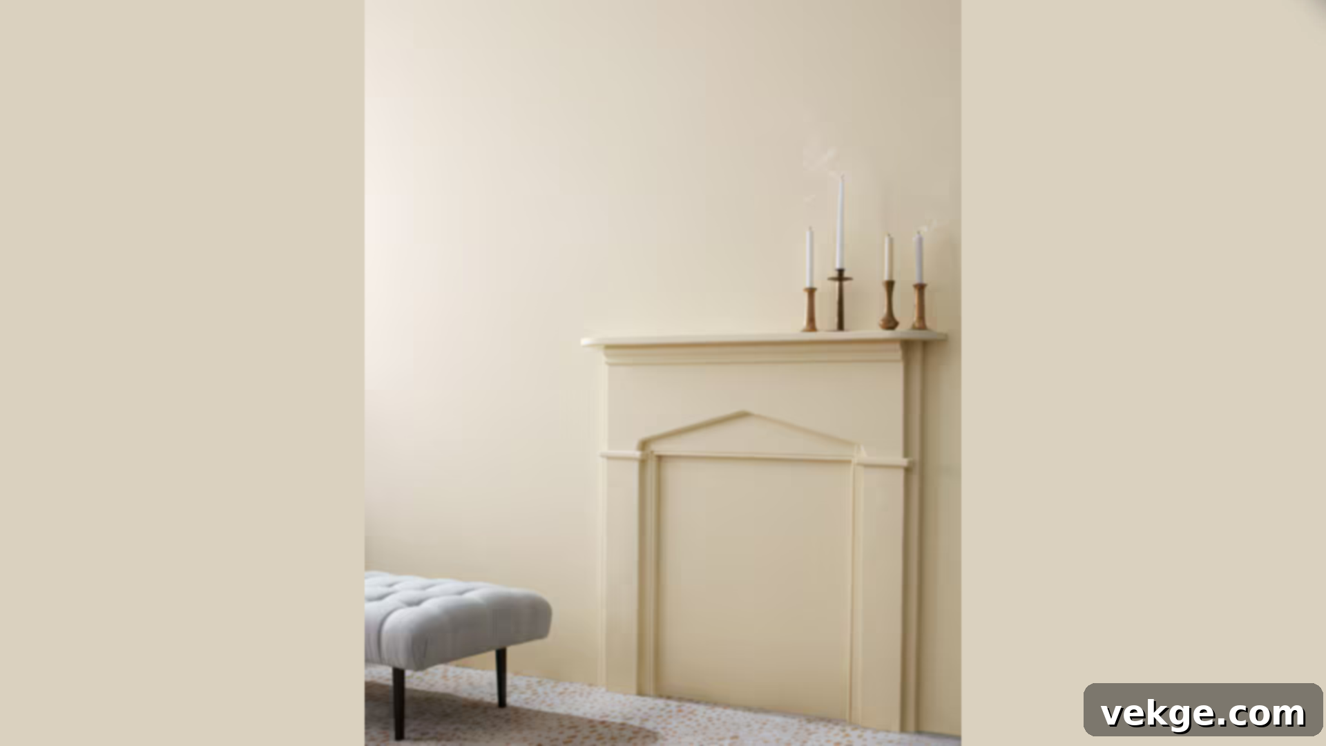Benjamin Moore Edgecomb Gray HC 173 in a mudroom