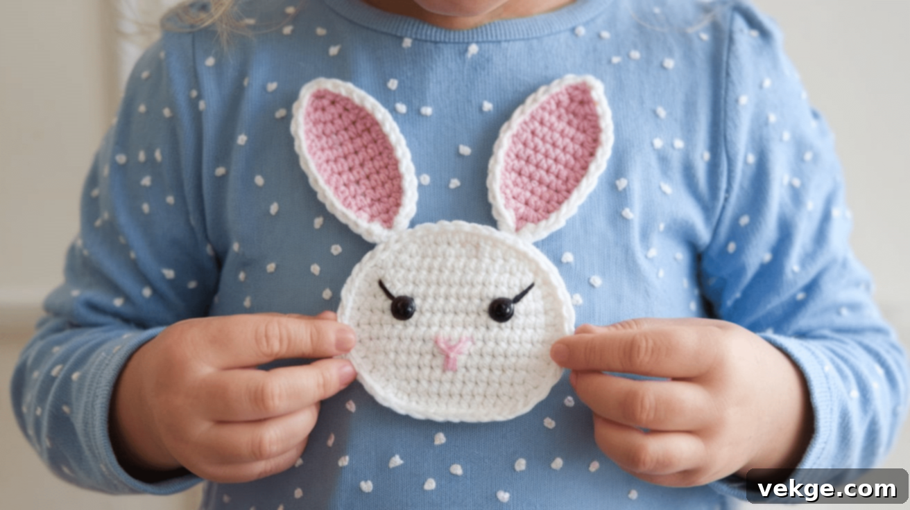 Crochet_Bunny_Applique
