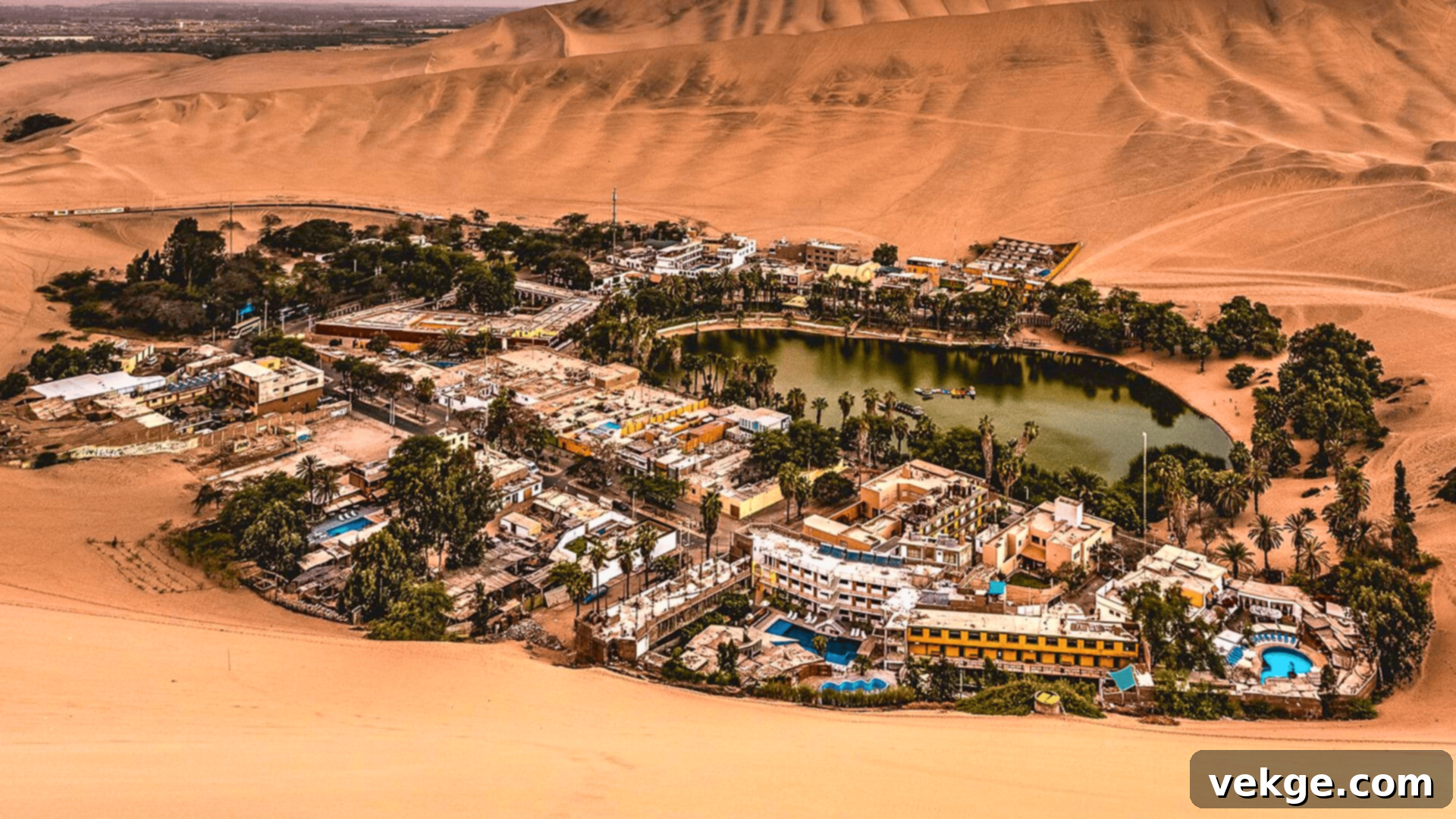 Huacachina_Oasis