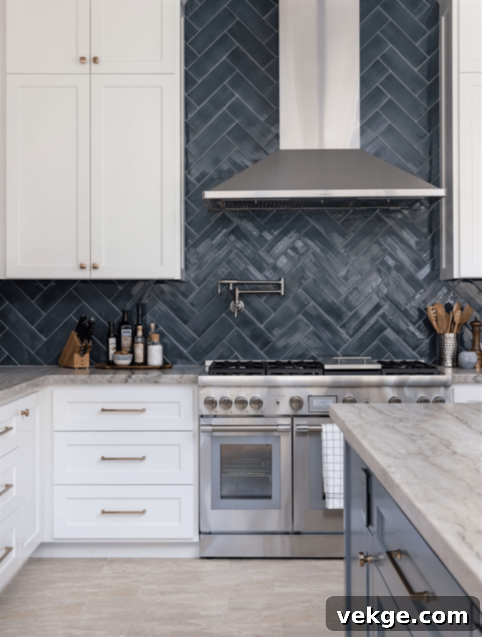 Practical tips on how to match tiles with various room elements