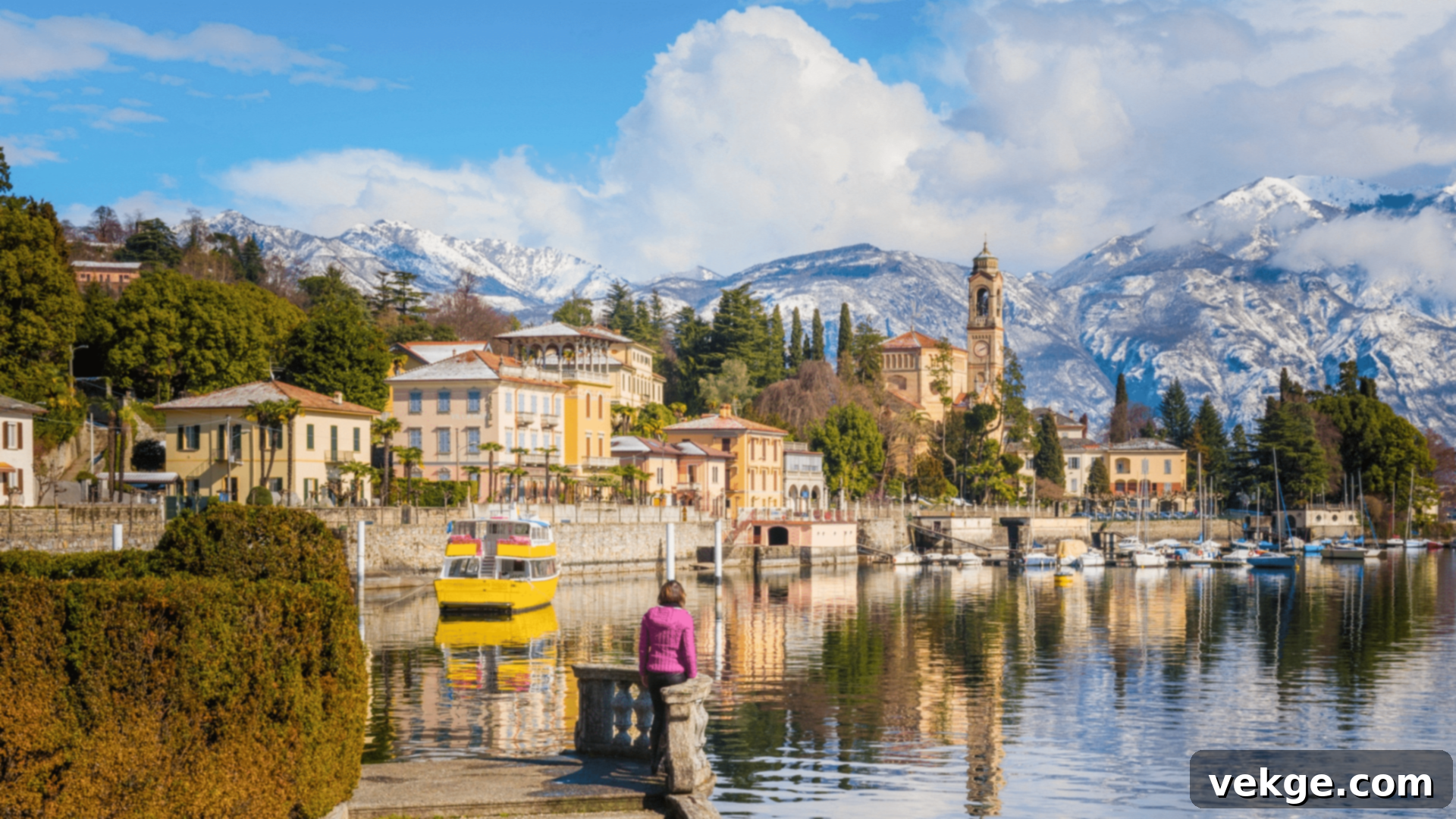 Lake_Como_Waterfront_Properties_with_Classical_Elements