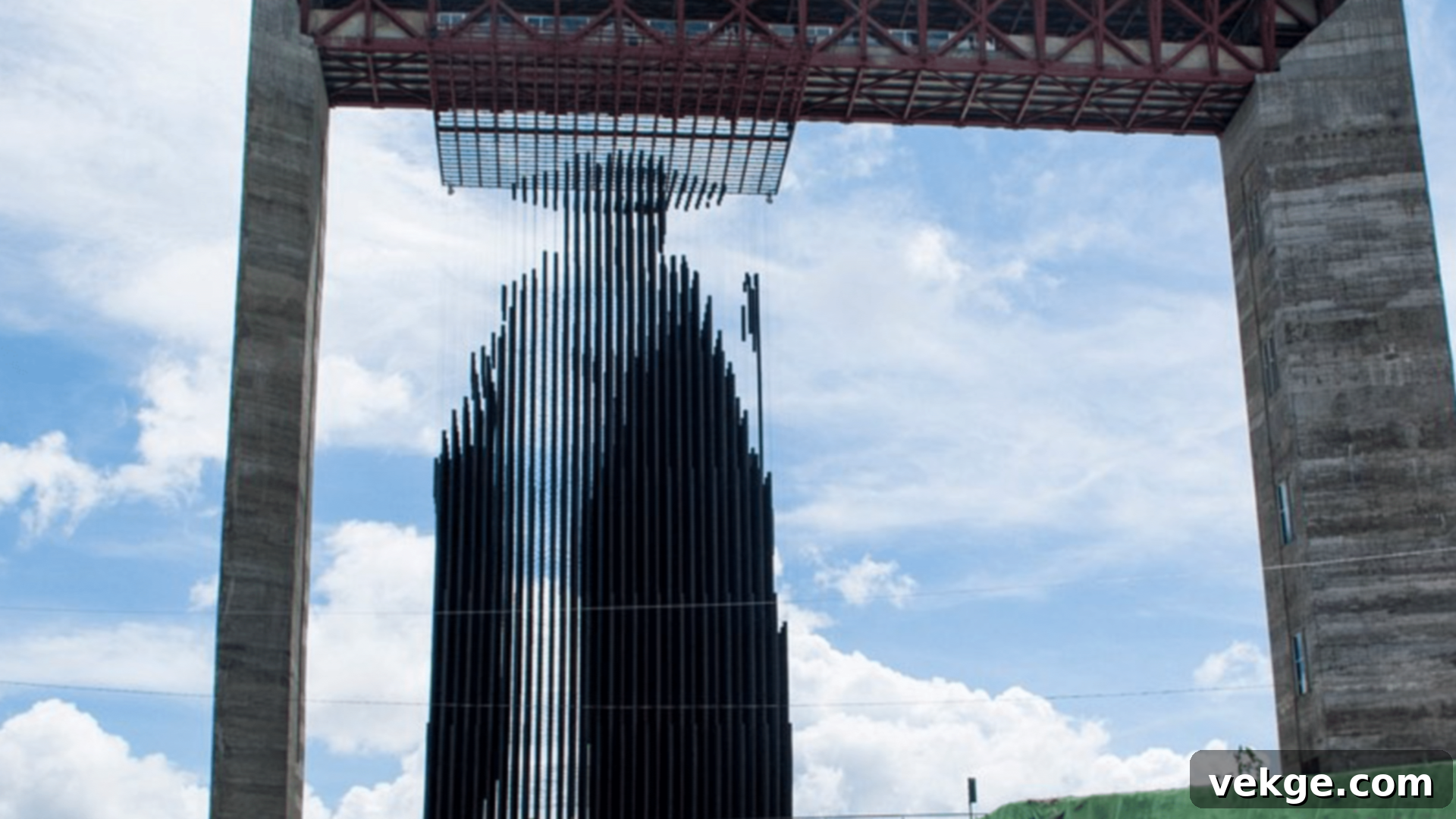 Monumento_Manto_de_Maria_Barquisimeto