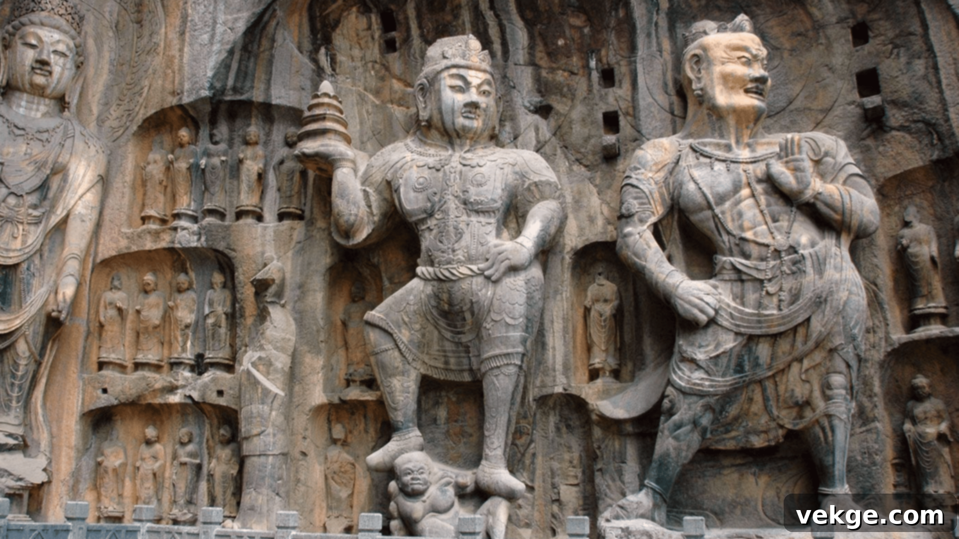 Longmen_Grottoes_Luoyang