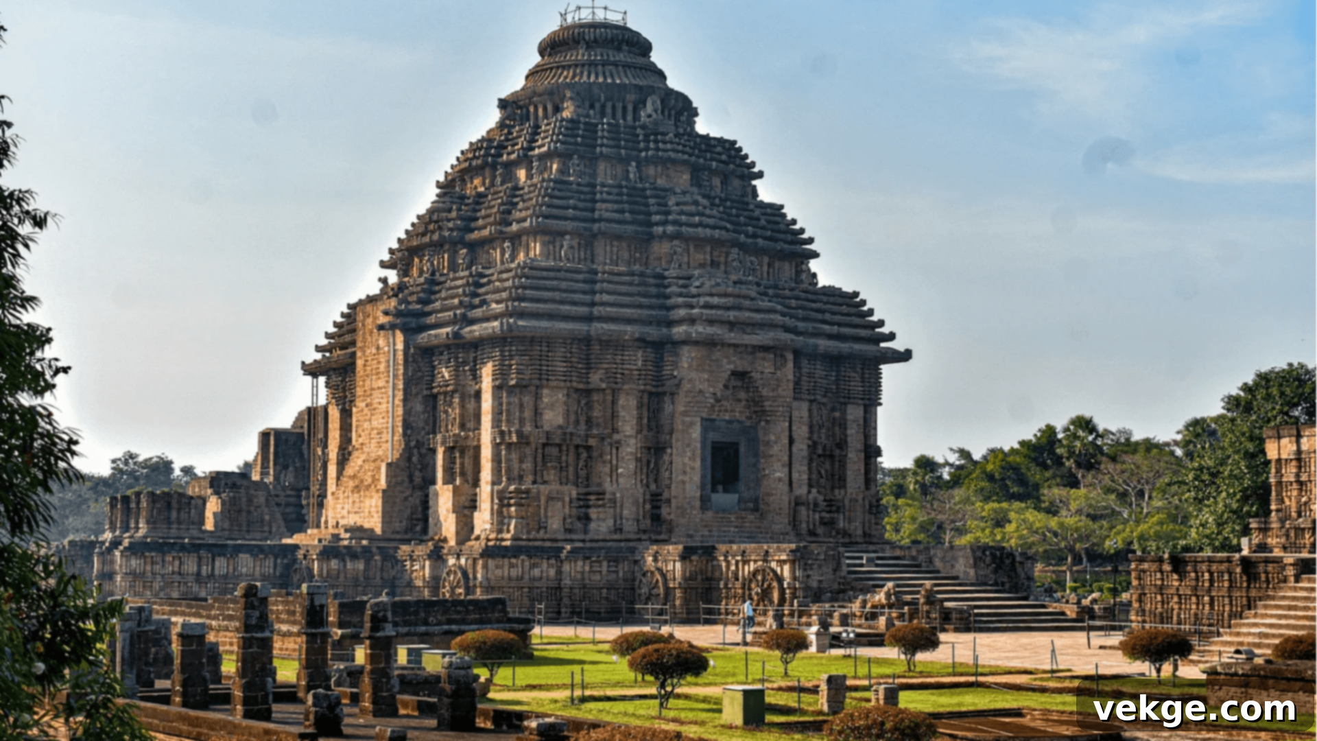 Konark Sun Temple Odisha, Chariot Temple with Sundial Wheels