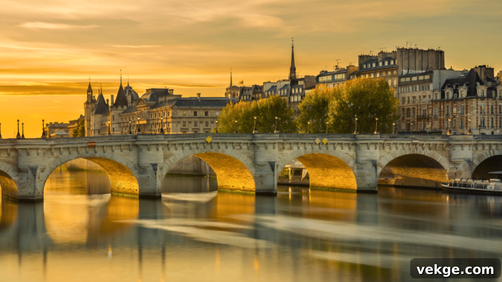 Pont Neuf, the oldest standing bridge in Paris, spanning the Seine.