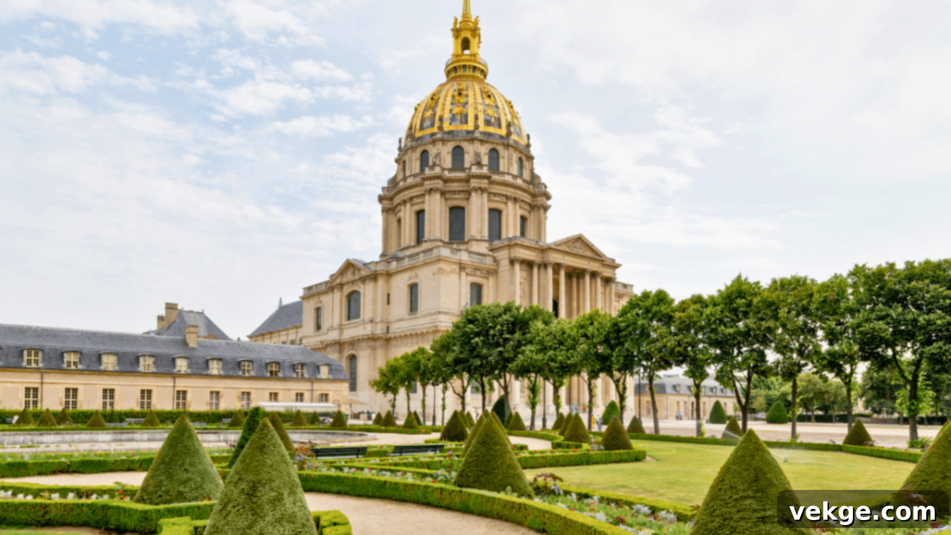Les Invalides complex in Paris, featuring a golden dome and military history.