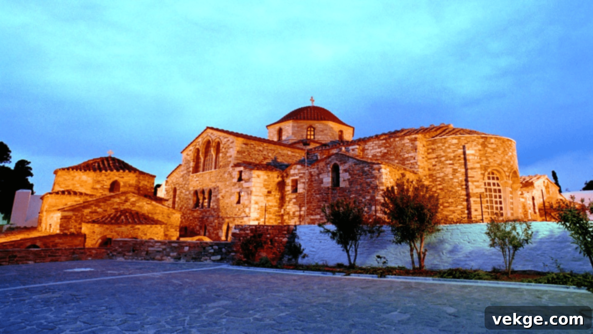 s-17_Church_of_Panagia_Ekatontapiliani_in_Paros