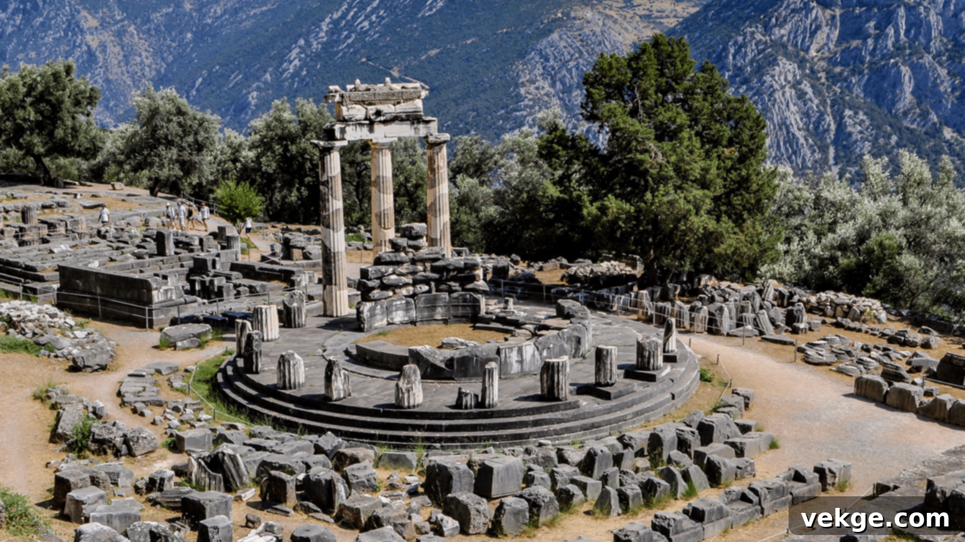 s-4_Temple_of_Apollo_at_Delphi