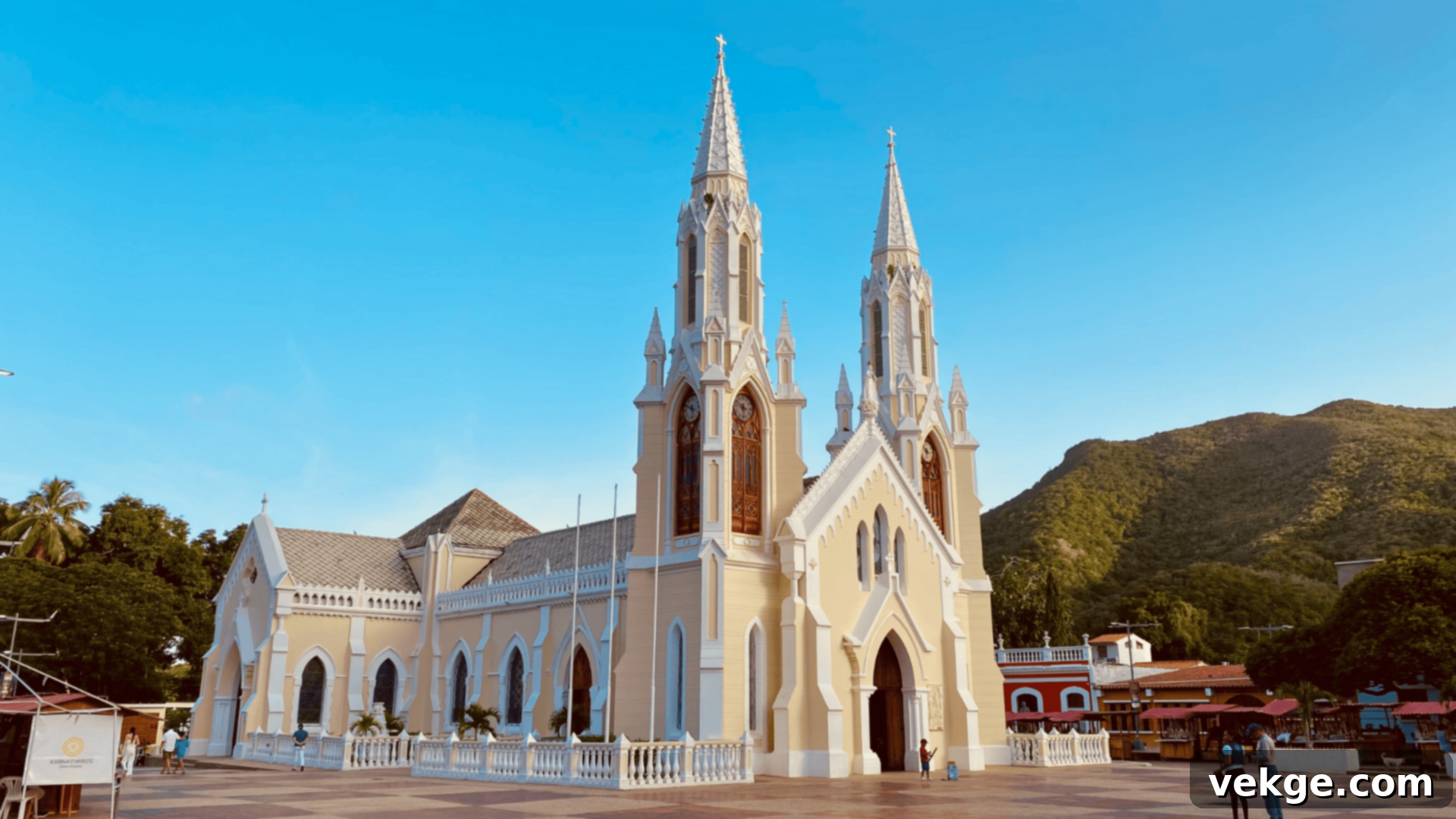 Basilica_Menor_de_Nuestra_Senora_del_Valle