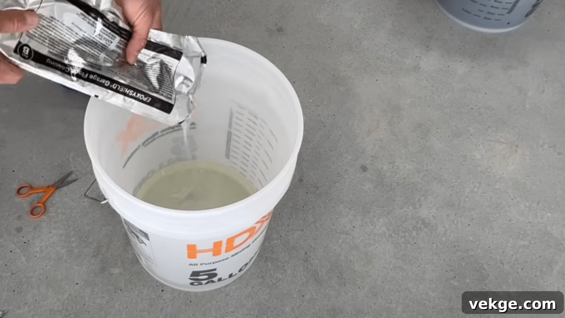 Mix the Epoxy