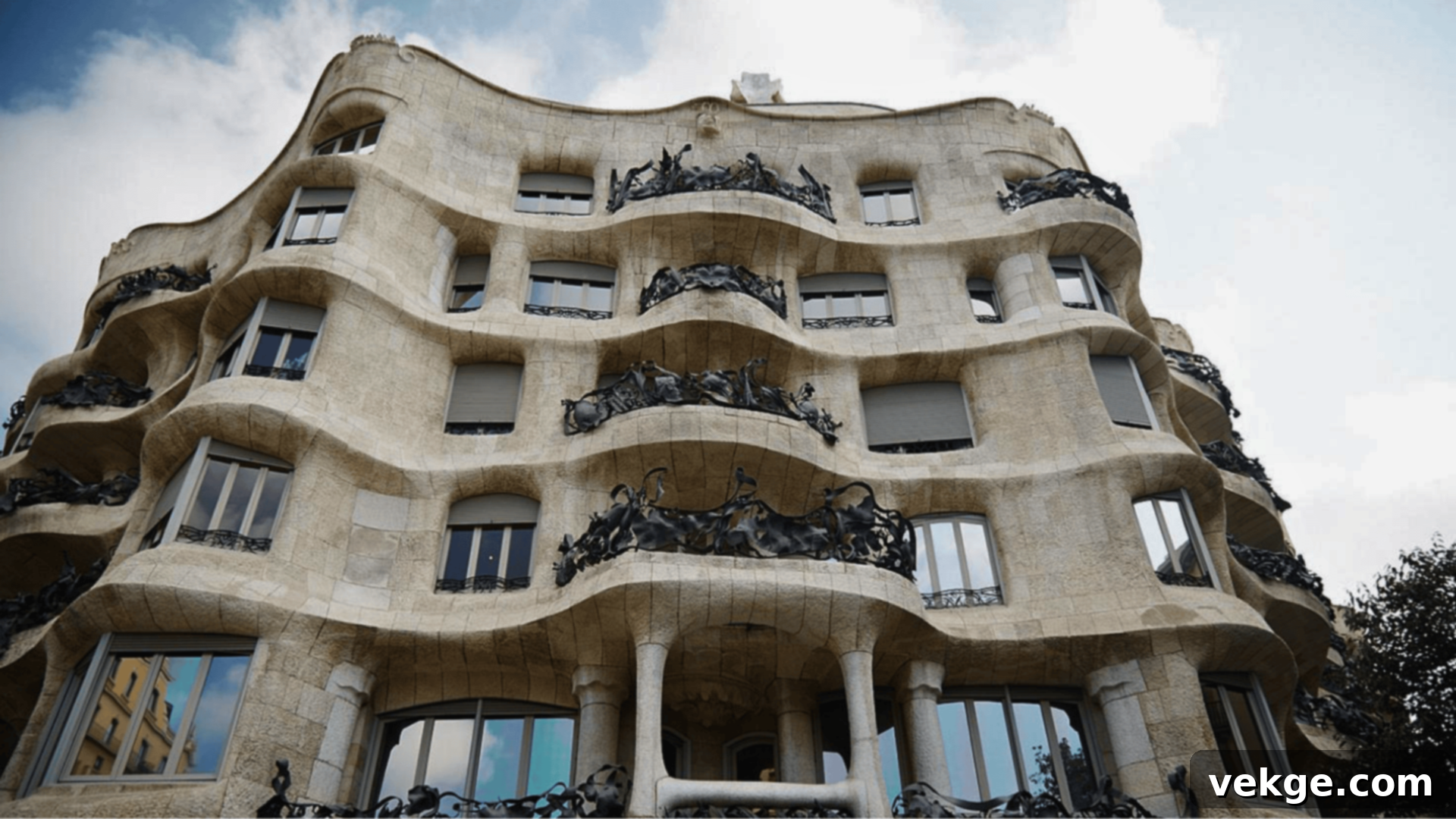 z-19_Casa_Mila_La_Pedrera_Barcelona