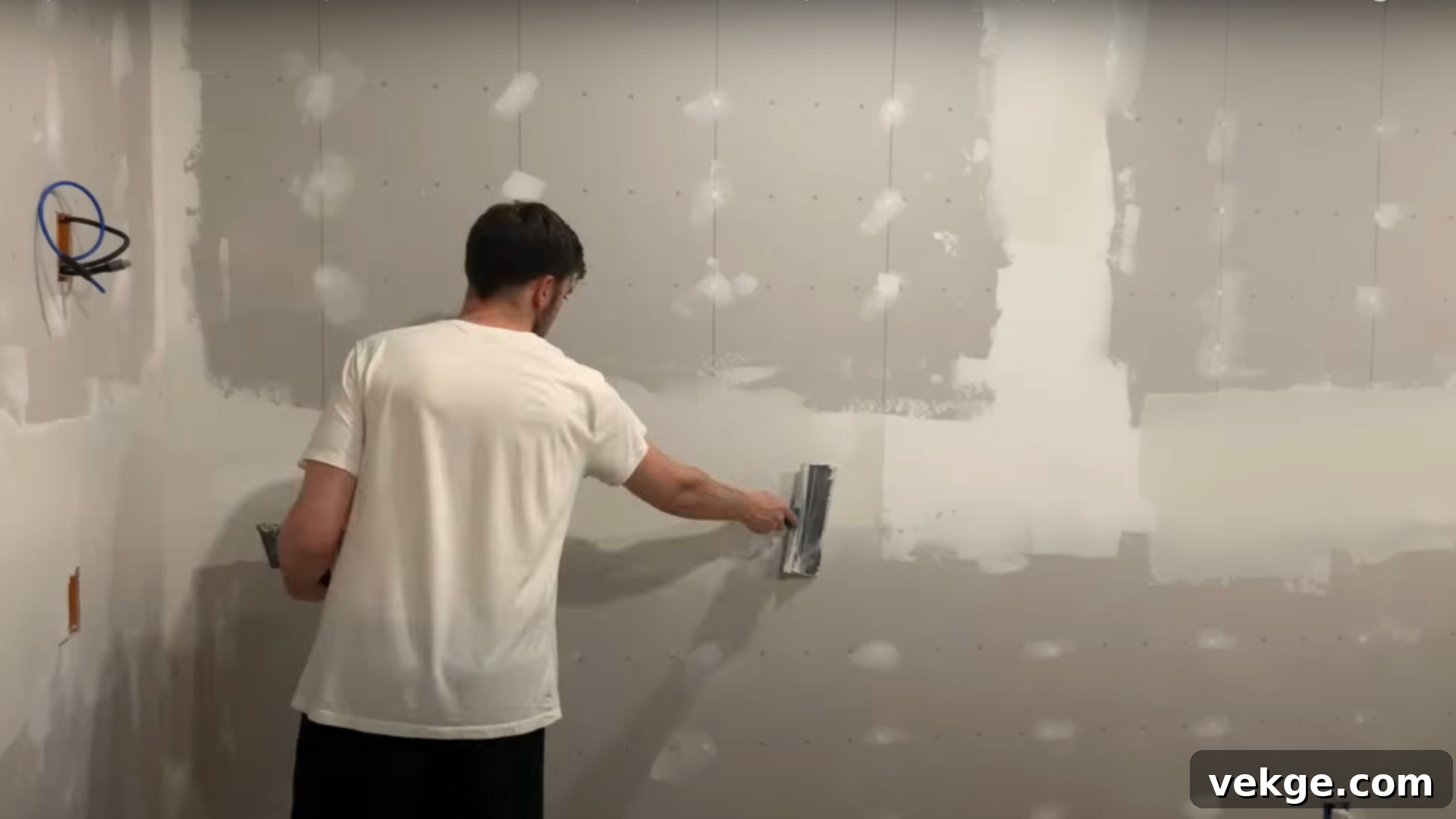 Step_3_Tape_Mud_and_Paint_Your_Walls