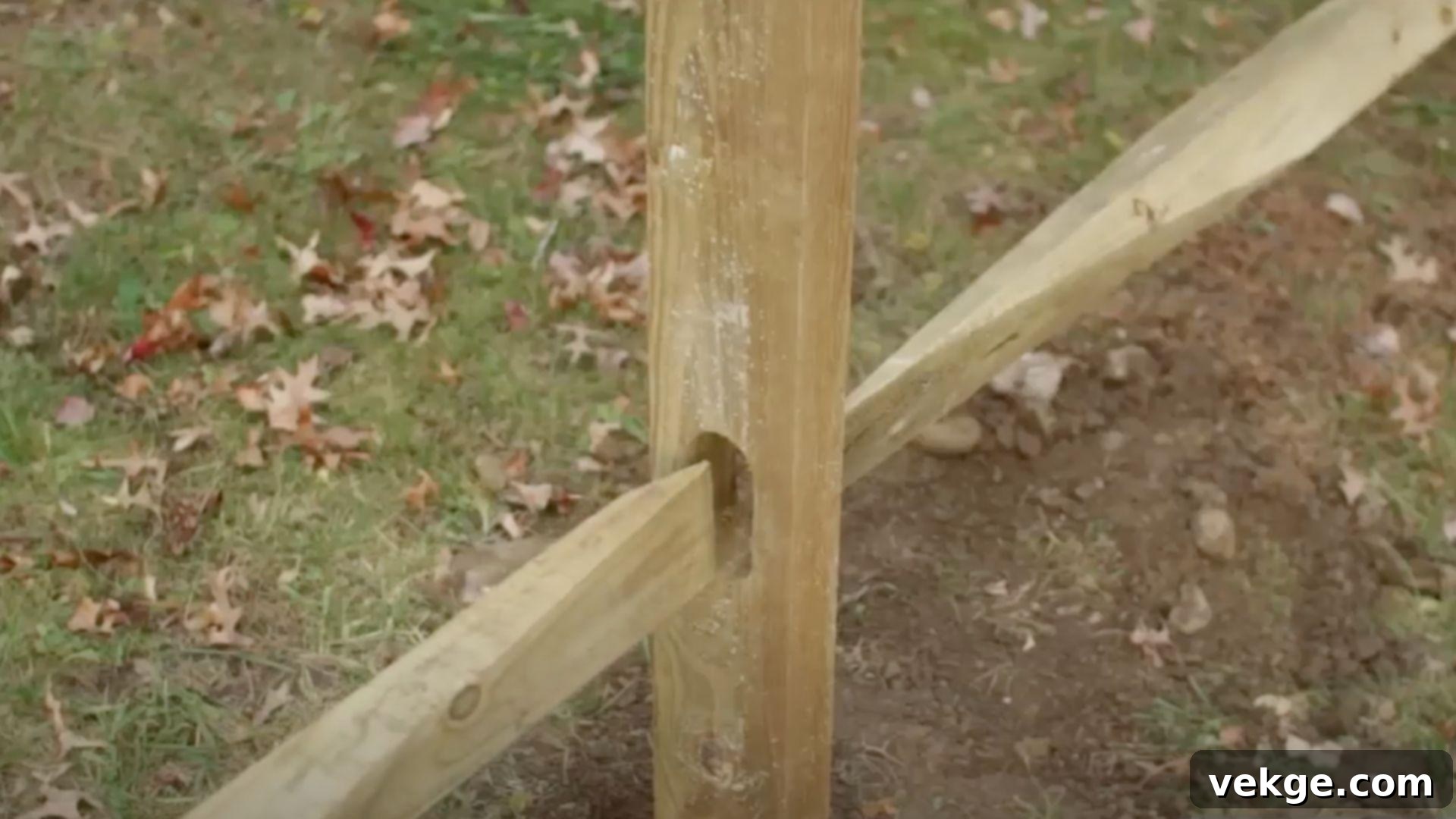 STEP_4_Install_the_Rails_Fence_Construction_Process
