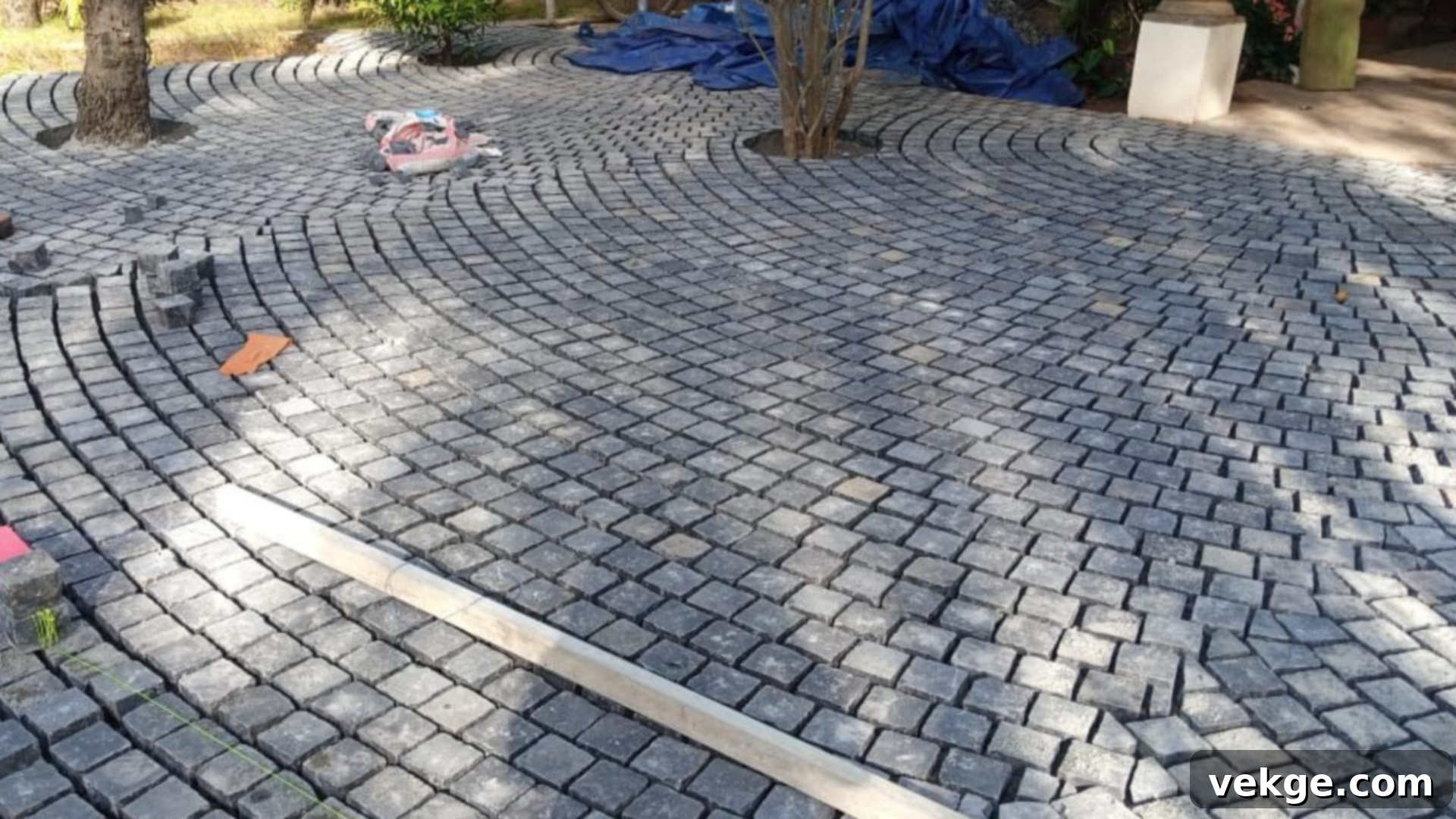 Cobblestone_Fan_Pattern_for_Old-World_Feel