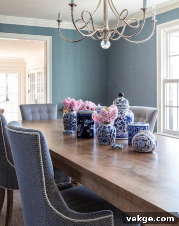 ginger jar decor in Dining room
