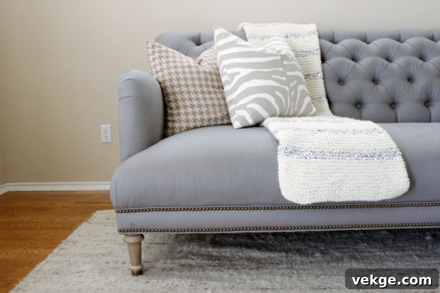 Comfortable Tufted English Roll Arm Couch