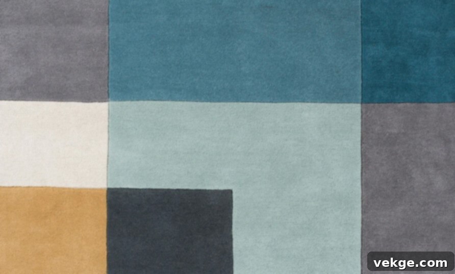 Ometri Handwoven Wool Geometric Area Rug