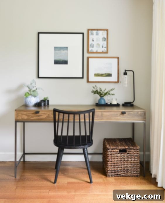 Small-Sized Writing Desk