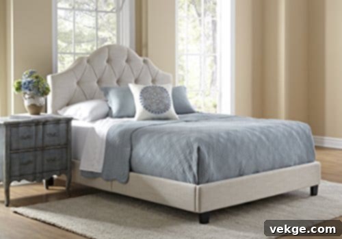Pulaski Mason Upholstery Tuft Saddle Bed