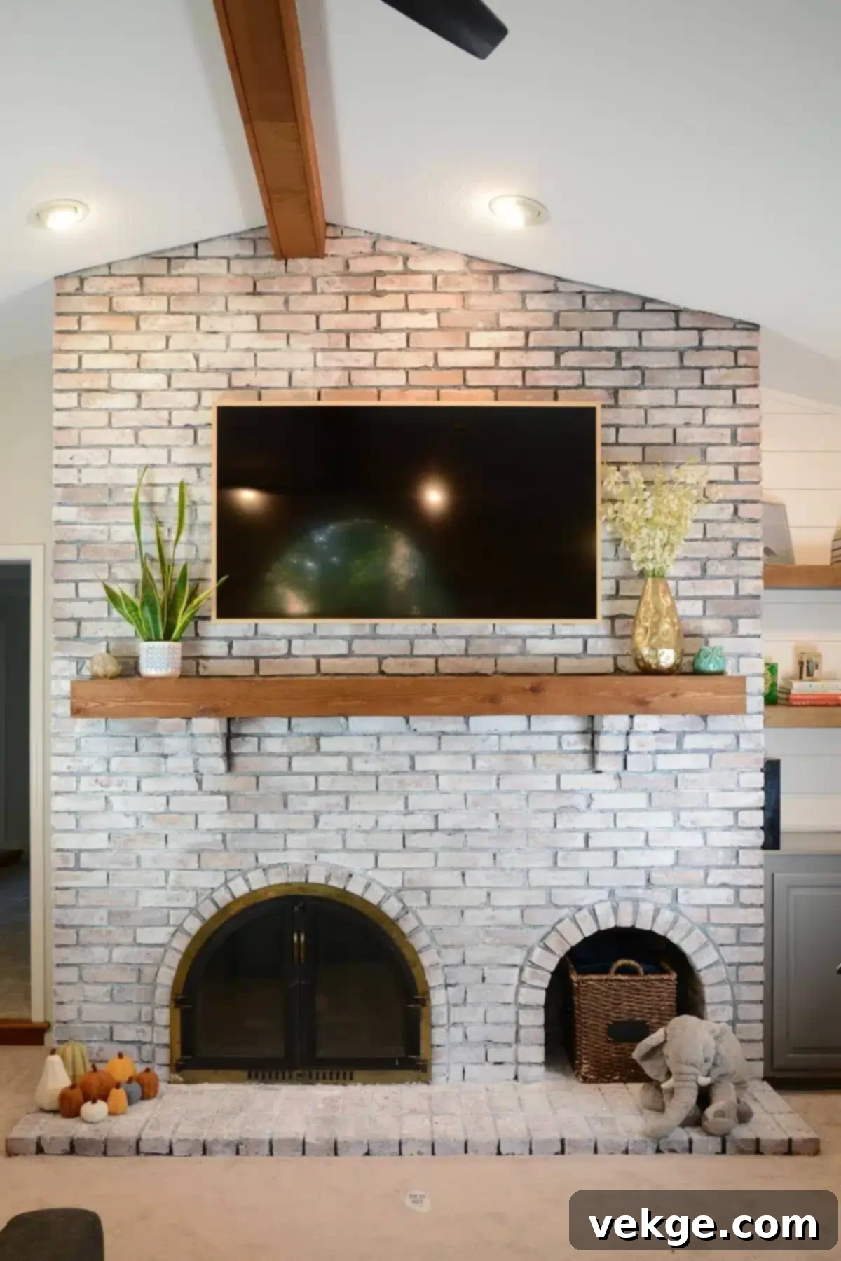 What is Whitewash - A translucent white coat on brick