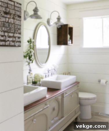 Sherwin Williams Alabaster SW 7008 in a bathroom