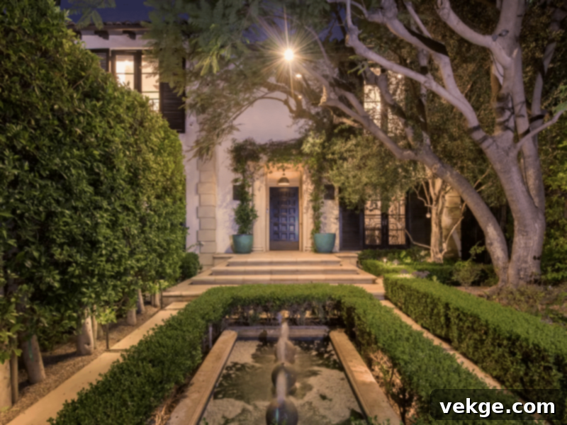  Feature Courtyards