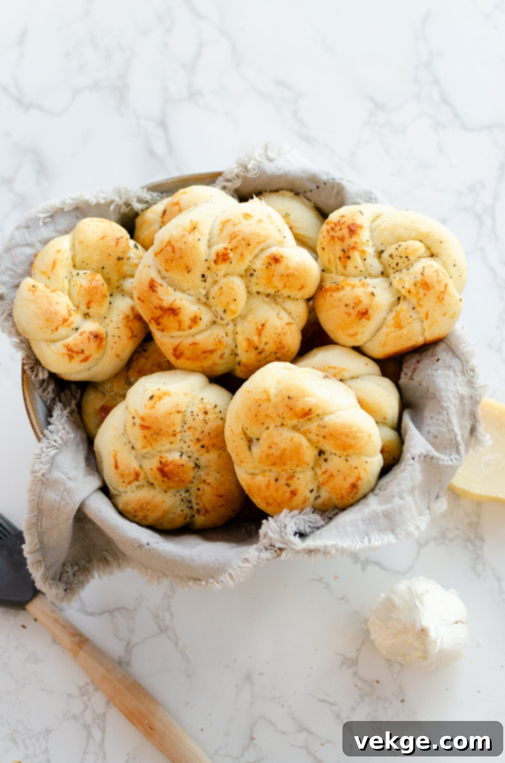 Irresistible Garlic Parmesan Knots 1 featured 391