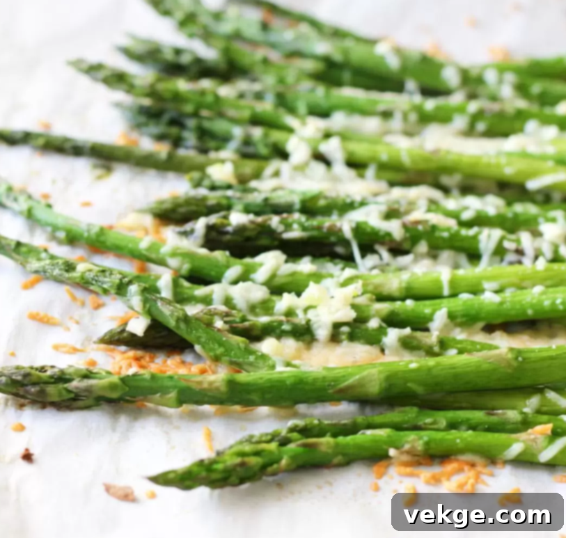 Roasted Parmesan Garlic Asparagus 4 Finished Parmesan Garlic Asparagus in a serving dish