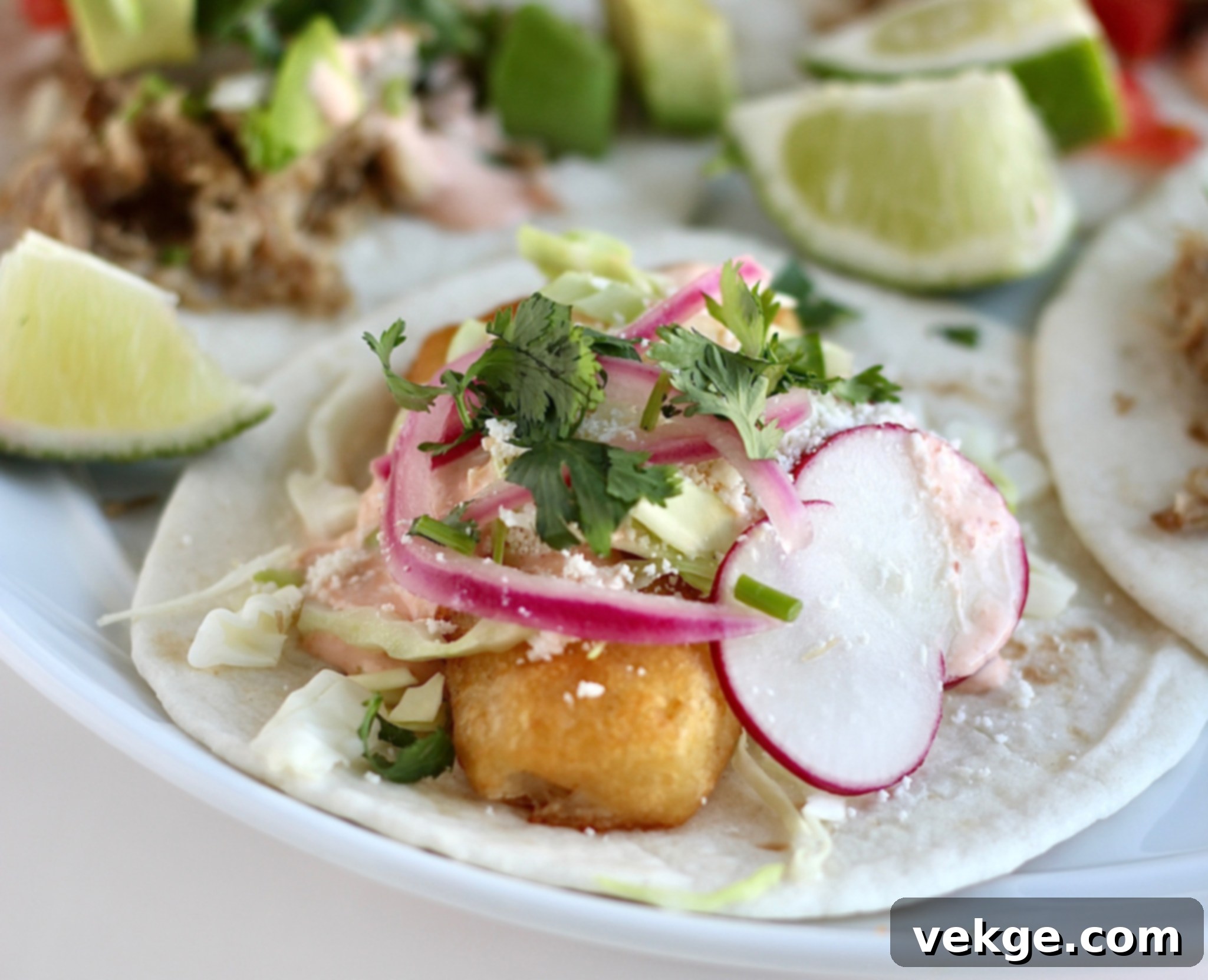 Fiery Citrus Cream 2 Creamy Sriracha Lime Aioli in a bowl, perfect for tacos