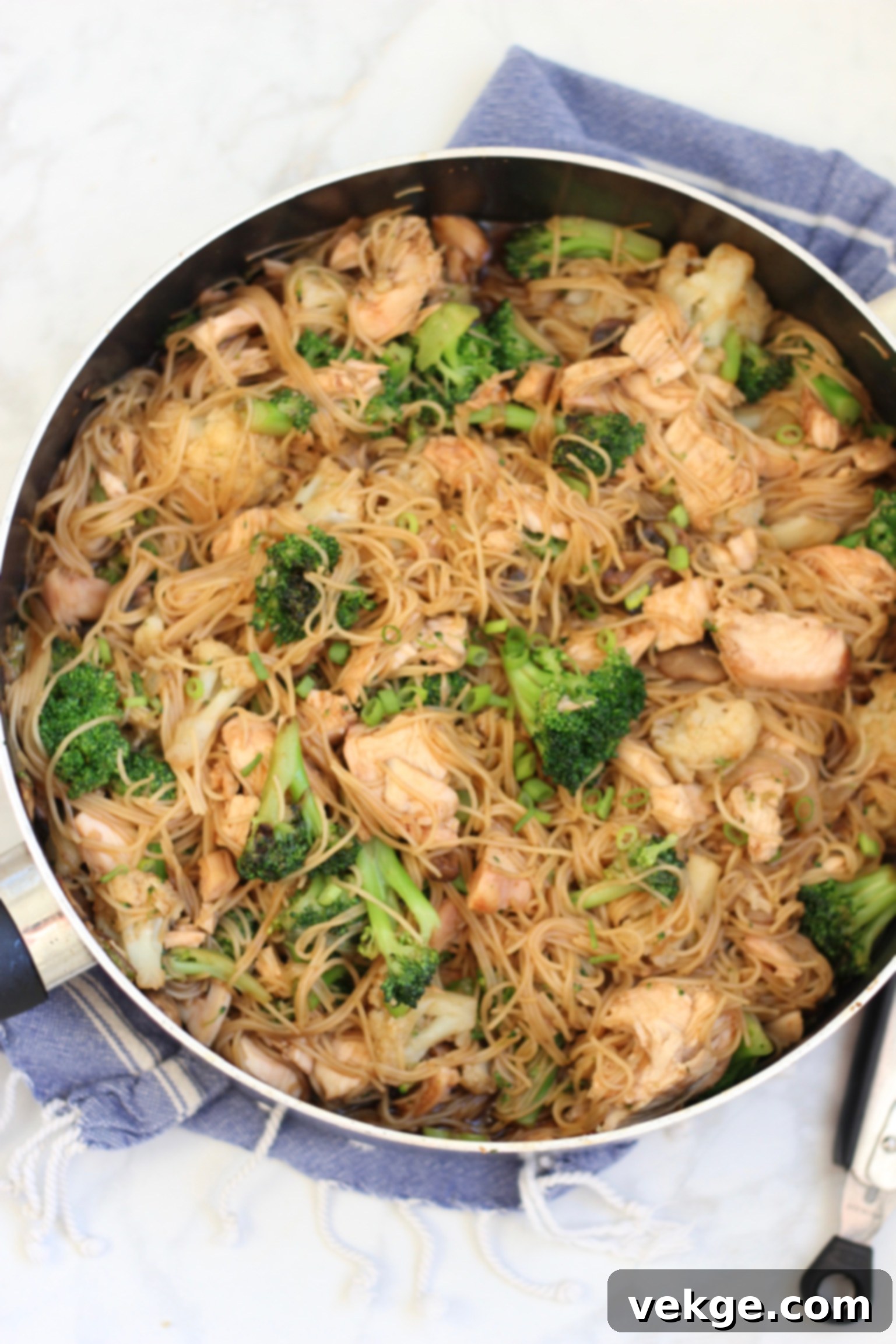Sweet & Sticky Teriyaki Chicken Noodles 6 Chicken Teriyaki Noodle Stir Fry